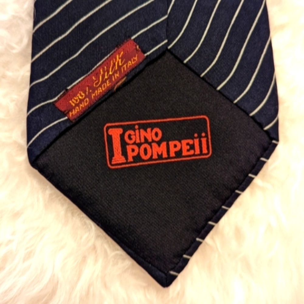 Vintage Italian Silk Iconic Graphic Art Ties - Picture 3 of 12